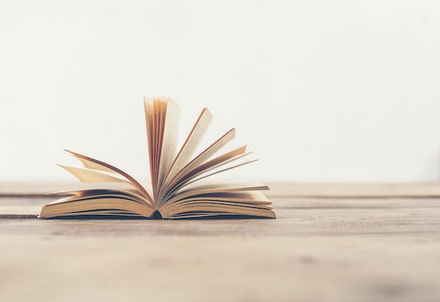 女生英文名姓氏